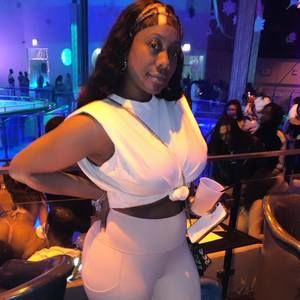 Meet your Posher, Alisa ray